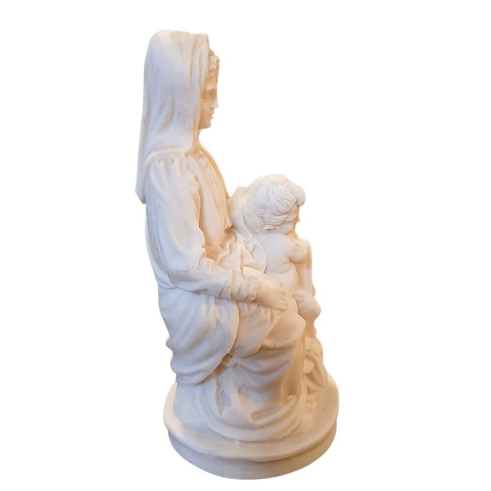 Vtg R.R. Roman Italy Statue of Virgin Mary with Baby Jesus Resin Figurine 6.25”t - Picture 4 of 9